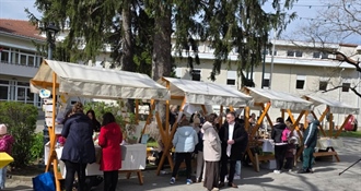 „Vuzem u Krapini”: Održan sajam i podijeljeno nekoliko stotina porcija rižota