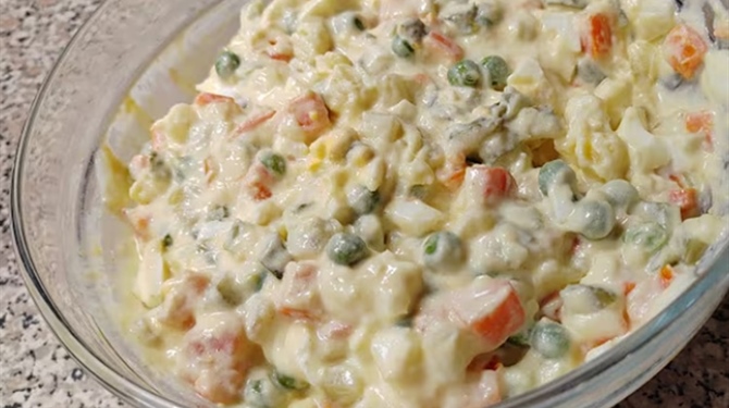 Zasitili ste se klasične francuske salate? Evo kako joj dati potpuno novi okus