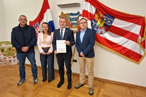 Župan Anđelko Stričak i gradonačelnik Dubravko Bilić potpisali Ugovor o darovanju nekretnine za izgradnju poduzetničke zone Slokovec