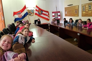 Učenici iz Radovana posjetili Županijsku palaču i upoznali se s bogatom poviješću Varaždinske županije