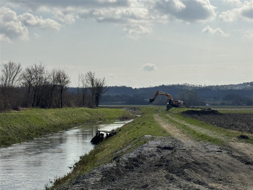 U Jalžabetu u tijeku radovi čišćenja potoka i kanala
