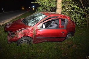 U Međimurju vozio pijan neregistrirani auto, a nije ni položio vozački - bježao policiji, sletio s ceste i udario u drveće