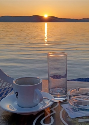 Jutarnja kava i lijekovi - kombinacija koja može napraviti više štete nego koristi