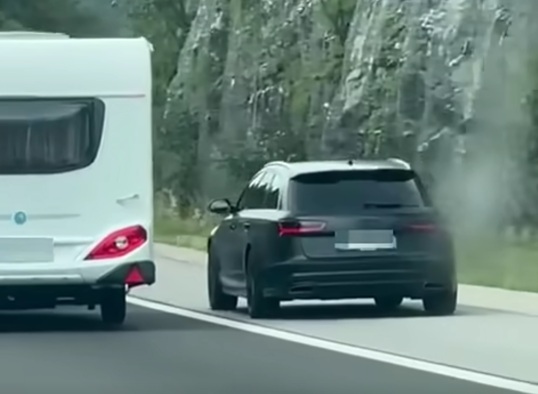 Suludo pretjecanje na autocesti: Pogledajte što je napravio? – trebalo bi mu oduzeti i vozačku i auto