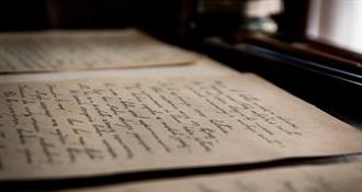 Objava izazvala snažne reakcije: Žena nakon 10 godina pronašla neotvorenu čestitku pokojnog supruga