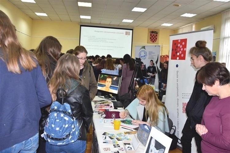 Počinju prezentacije zanimanja i srednjoškolskih programa u Krapinsko-zagorskoj županiji – ako ne znate koju školu upisati, ovo će vam zasigurno pomoći