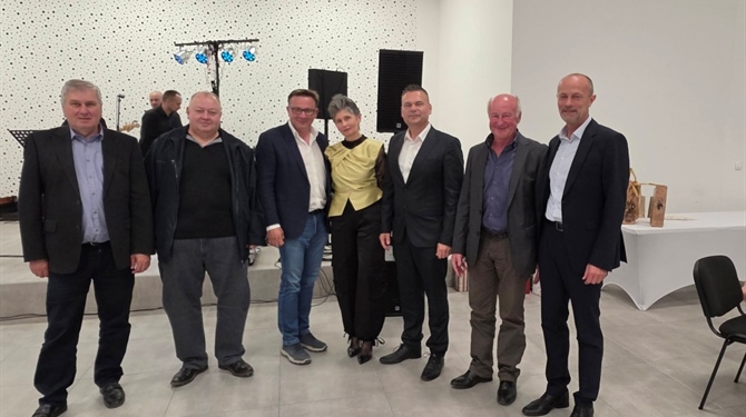 OPĆINA BEDNJA Načelnik Poljak primio zahvalnicu za kontinuiranu suradnju i potporu Udruzi Zagoraca „Kaj” Našice