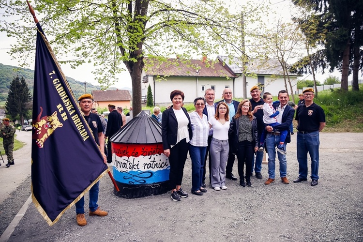 VARAŽDINSKE TOPLICE: Šetnja u znak sjećanja na brigadnog generala Željka Dvekara i prvu obljetnicu šetnice