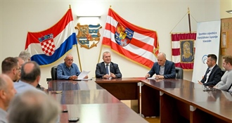 Župan Stričak s predstavnicima sportskih klubova i udruga: "Značajna sredstva koja osiguravamo za sport ulaganja su u budućnost"