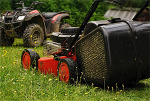 Nedjeljni mir ili buka bez granica? Košnja trave, quadovi i motori sve više dižu živce građanima – treba li to konačno kažnjavati?
