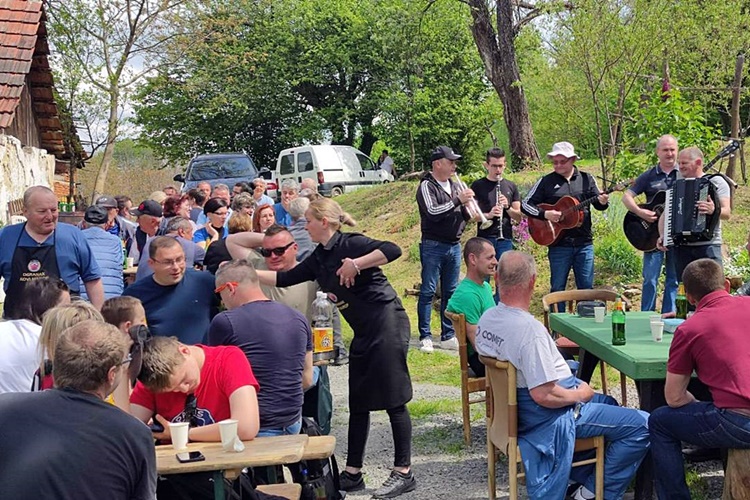 I na novomarofskom području proslava Praznika rada i to na više lokacija, uz sjećanje na VRO Bljesak