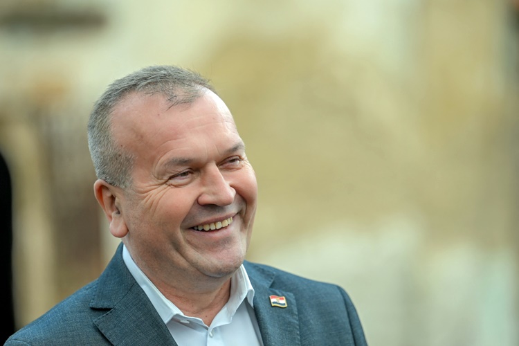 Župan Stričak uputio čestitku povodom Praznika rada