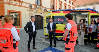 Heroji prve linije: Varaždinska hitna obilježila svoj dan uz edukaciju građana, pridružio im se župan Stričak