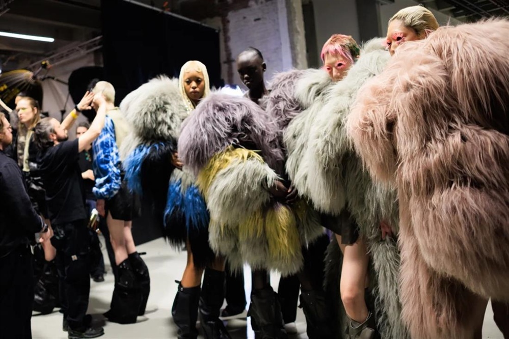 Rick Owens Fall 2026 - mračna molitva za nadu i otpor
