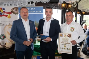 Čak 443 uzorka na „Zlatnoj kapljici“ Varaždinske županije  - titulu šampiona osvojio Neven Bešenić