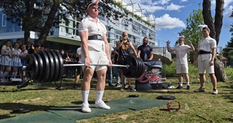 Jučer je završen sportski dan Maturantike, a danas quadrilla sa 600 maturanata!