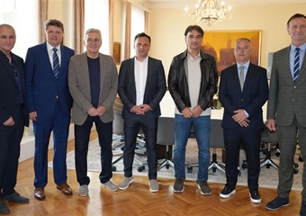 Varaždin odaje priznanje svojim trenerima - gradonačelnik Bosilj ugostio istaknute nogometne stručnjake