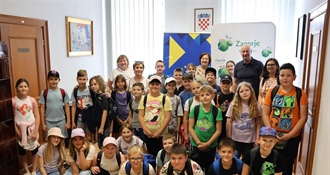 Župan Željko Kolar ugostio osnovnoškolce iz Klanjca, Kumrovca i Zagorskih Sela