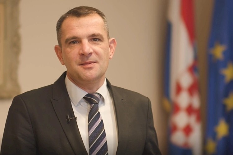 Prije 13 godina postao je najmlađi župan - njegova politička karijera ide dalje