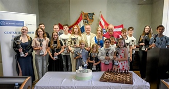 Proglašeni učenici-prvaci u šahu Varaždinske županije, pehare im uručio i župan Stričak
