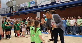 Oko 350 djece se okupilo na prvom International Mini Handball Cupu „Međimurje 2026", medalje im uručio župan Posavec