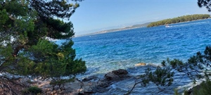 Žena na plaži nije davala znakove života – u pomoć priskočili policajci, reanimirali je i spasili
