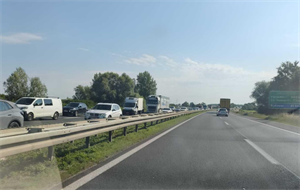 Jutarnji prometni kaos kod Zagreba: Na A4 kolona duga sedam kilometara, nesreća usporila promet i na obilaznici