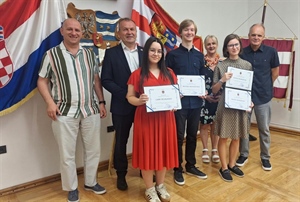 Ozana, Lana i Matej osvojili čak četiri medalje na međunarodnim natjecanjima - nagrade im uručio župan Stričak