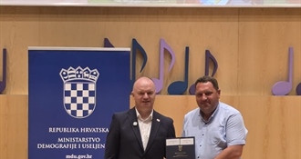 Načelnik Beljak preuzeo ugovore za nove projekte: Ulaganja u vrtić i dječje igralište za još kvalitetnije odrastanje