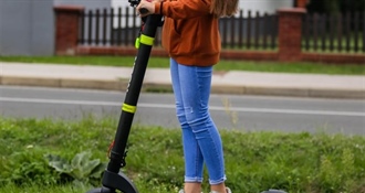Dvoje djece teško ozlijeđeno na romobilu i električnom biciklu