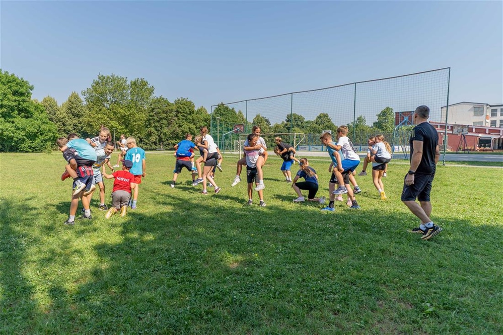 Više od stotinu djece sudjeluje u 7. Ljetnom sportskom višeboju u Varaždinu