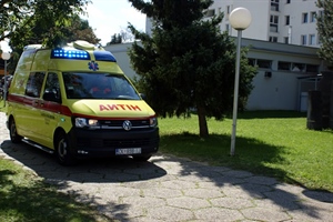 Pješakinja završila u bolnici nakon naleta automobila