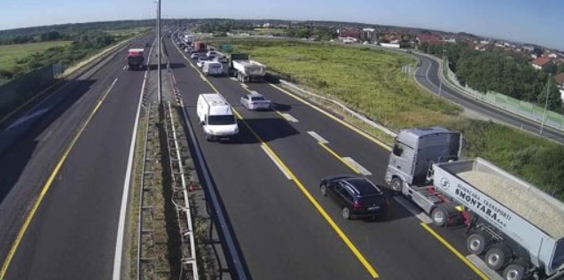 Počele gužve na cestama: Prometna nesreća na A4, kolona je duga 2 km i vozi se uz ograničenje brzine