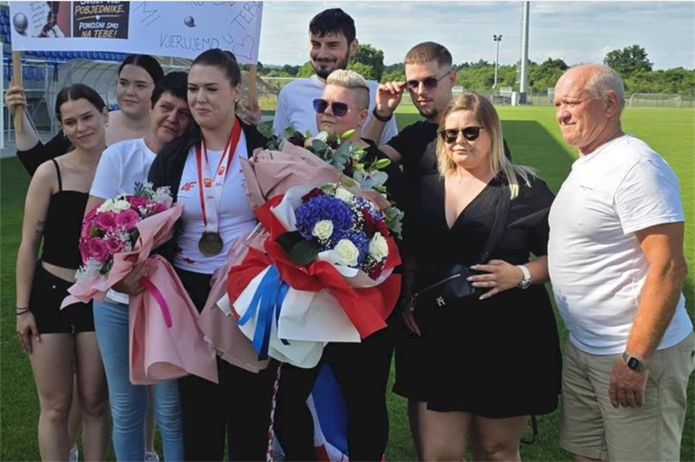 Svjetska rekorderka Karla Hergotić dočekana u Nedelišću, čestitke joj uputio i župan Posavec