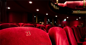 Što gledati tijekom ljeta? Najbolji filmovi i serije za opuštene večeri