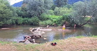Vrijedni volonteri u drugoj ovogodišnjoj akciji uredili kupalište na Sutli i poručili svima da ne ostavljaju smeće
