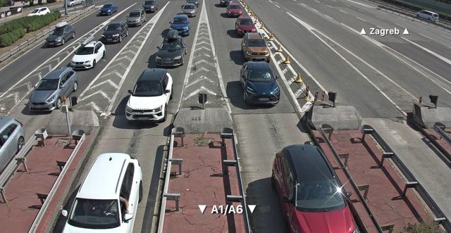 Gužve na cestama prema obali, HAK upozorava na oprez zbog vremenskih uvjeta