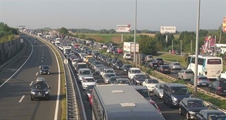 HAK upozorava: Gužve i zastoji na više autocesta, na A2 kolona od četiri kilometra