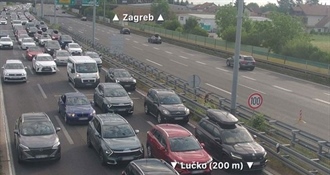 Krenuo vikend, krenule i gužve: Kolone na autocestama prema moru