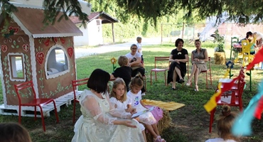 Janine 2026. u dvorištu grofa Keglevića uz igru i veselje mališana, KUD Lobor, koncert mladih glazbenika i izložbu fotografija