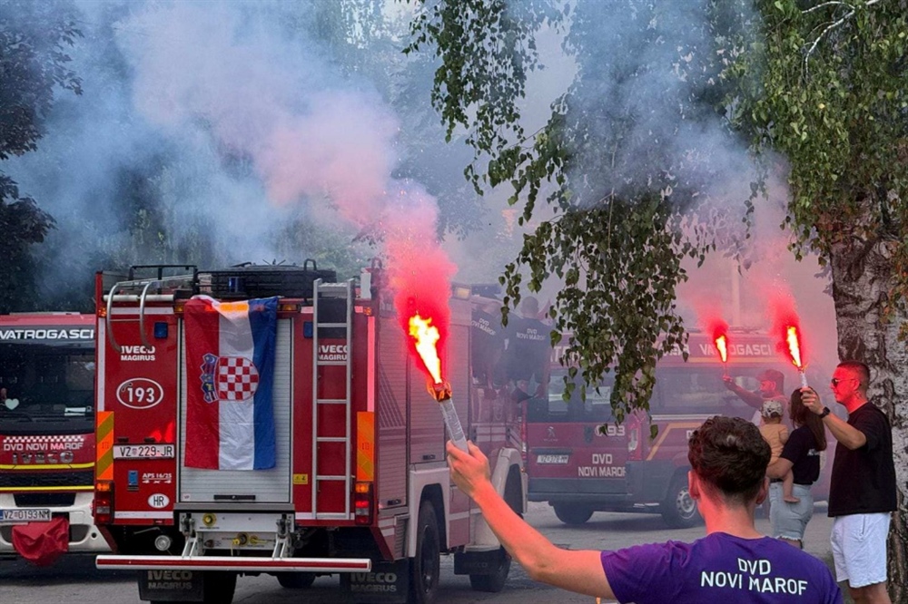 Novi Marof priredio svečani doček mladim vatrogascima nakon velikog uspjeha na međunarodnom natjecanju u Češkoj