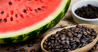 Svi bacamo ovaj dio lubenice, a nutricionisti tvrde da je pravo nutritivno blago