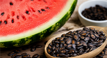 Svi bacamo ovaj dio lubenice, a nutricionisti tvrde da je pravo nutritivno blago