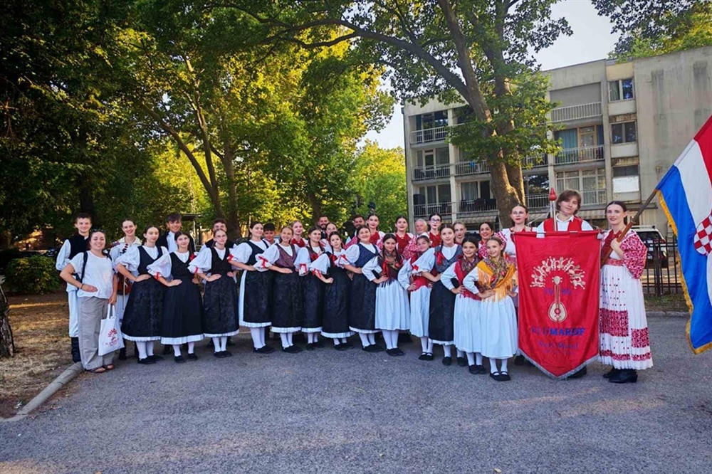 KUD Marof predstavio hrvatsku tradiciju na međunarodnom folklornom festivalu u Mađarskoj