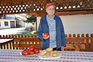 I u 93. uzgaja rajčice i krumpir - Pavao Travanić otkriva tajnu svoje vitalnosti!