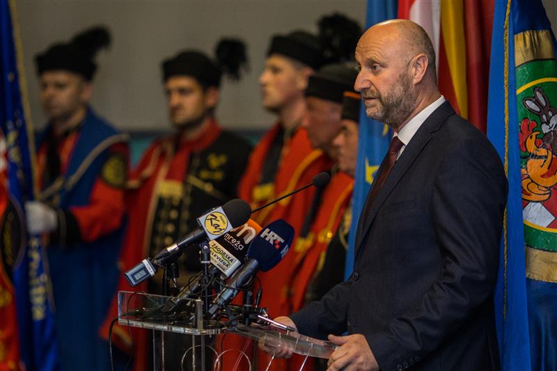 Župan Kolar čestitao Dan pobjede i domovinske zahvalnosti i Dan hrvatskih branitelja: „Posebno smo ponosni na doprinos Zagoraca u Domovinskom ratu“