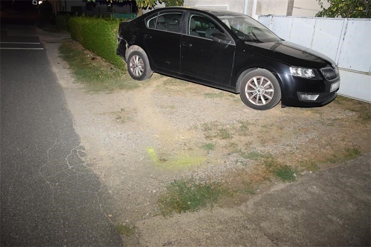 Pijani mladi vozač u Međimurju udario u parkirani automobil ispred kuće, a potom je auto odbačen u živicu – uhićen je