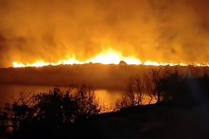 Teška noć na Dugom otoku: Vatrogascima posao otežava nepristupačan teren