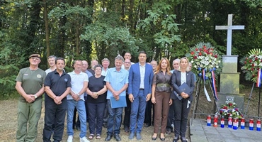 Na grobištu Kolnjak odana počast žrtvama poraća, nevinih žrtava prisjetila se i zamjenica župana Zagorec