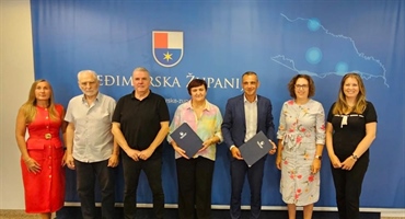 Župan Posavec potpisao ugovor: Dograđena OŠ Prelog i sportska dvorana Graditeljske škole dobivaju novu opremu